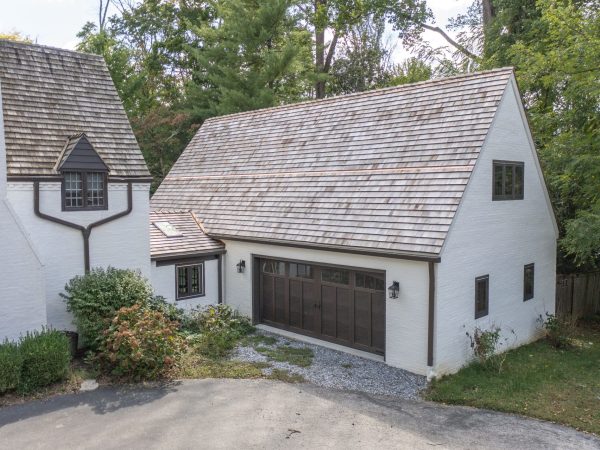 attached 2 story 2 car garage in devon pa