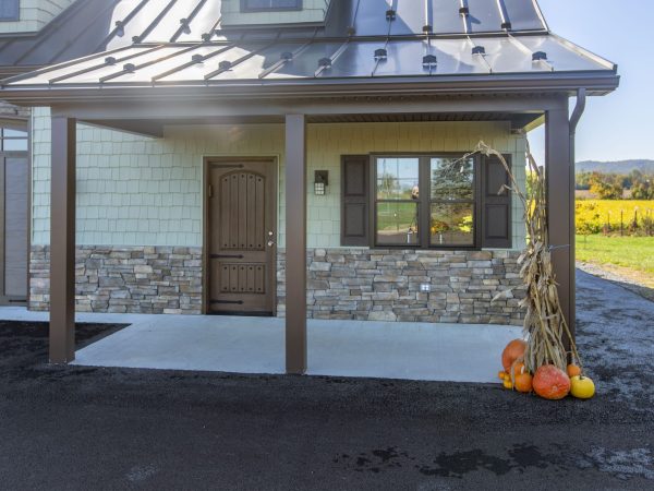 roofing structure on new amish garage