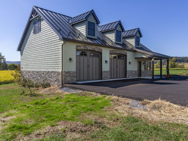 cape cod style residential garage in frederick md