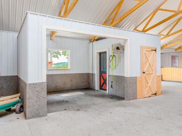 interior horse grooming area