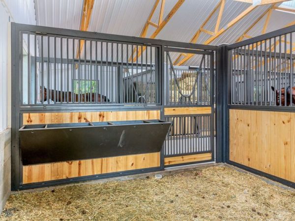 horse barn stall interior